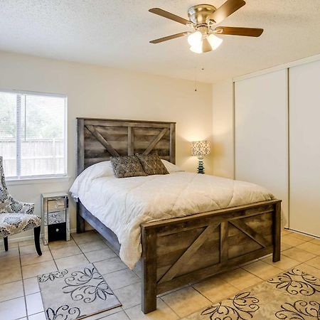 Sunny San Antonio Home With Backyard And Patio! Kültér fotó