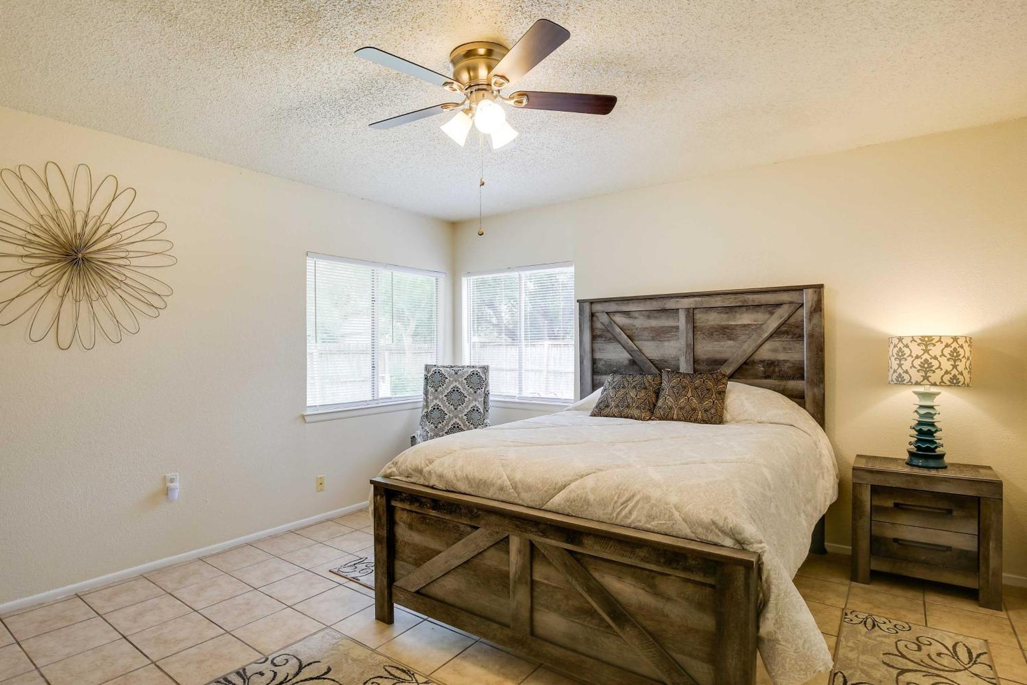 Sunny San Antonio Home With Backyard And Patio! Kültér fotó
