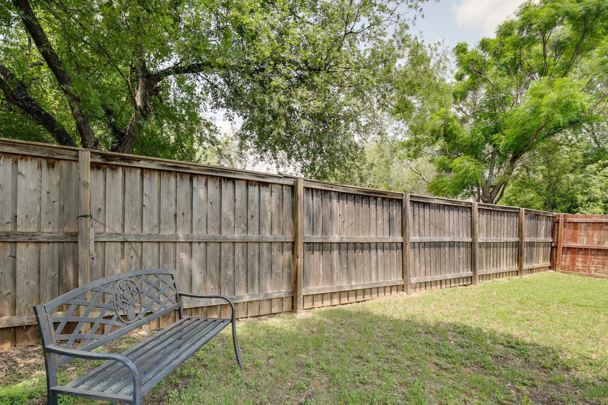 Sunny San Antonio Home With Backyard And Patio! Kültér fotó